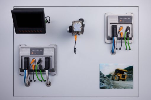 ZF0727 - Systems for mobile machines - Mobile controllers