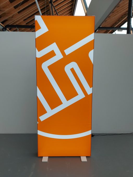 AC019 - Pixlip Grafik "ifm Logo 1 groß 2/3" (BxH 1x2,5m)